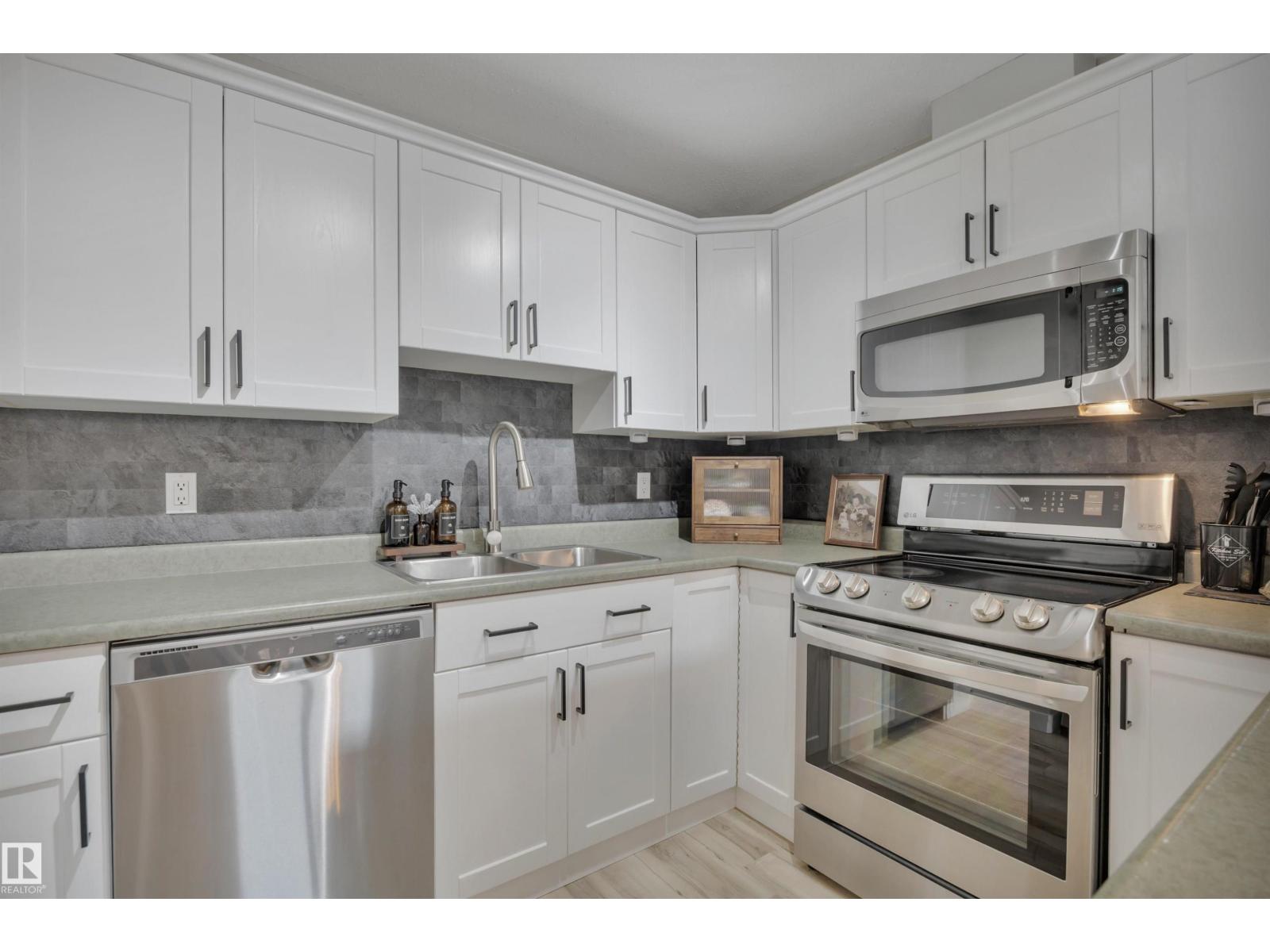 110 TELFORD CO, Leduc