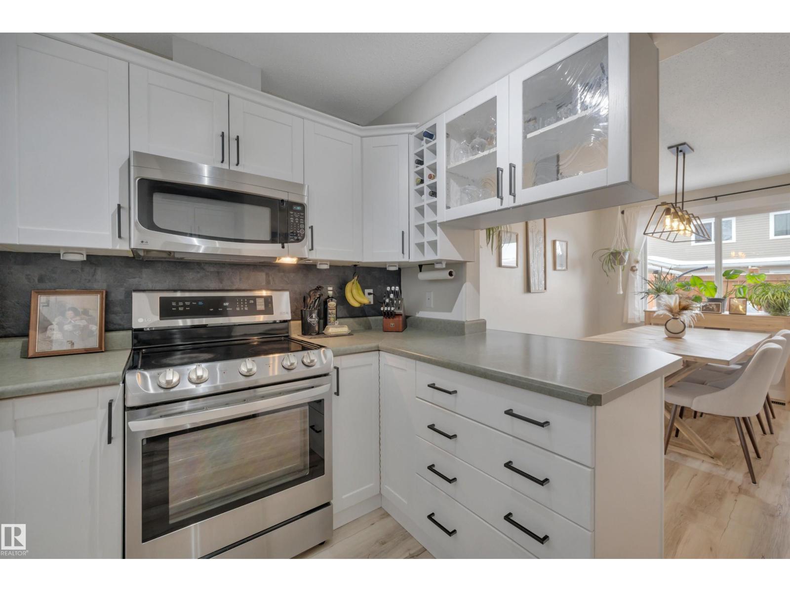 110 TELFORD CO, Leduc