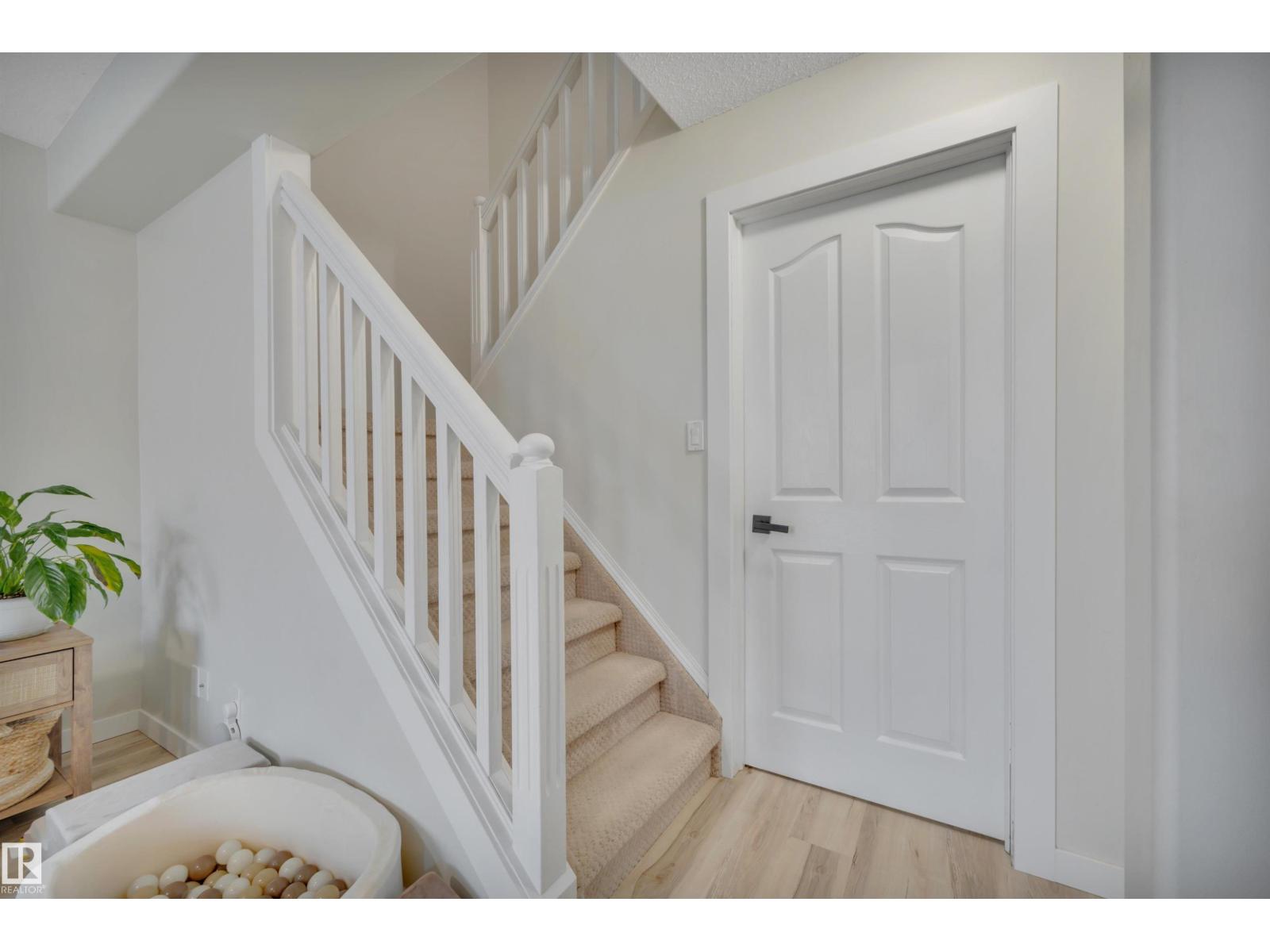 110 TELFORD CO, Leduc