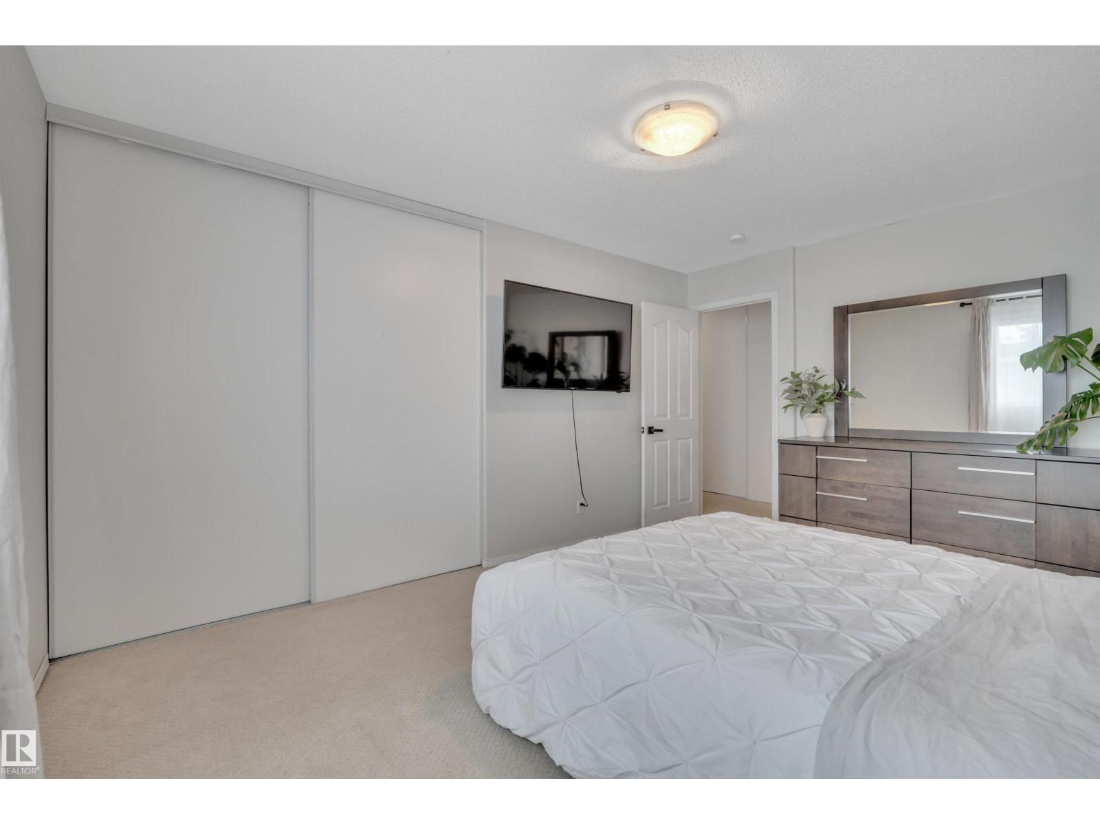 110 TELFORD CO, Leduc