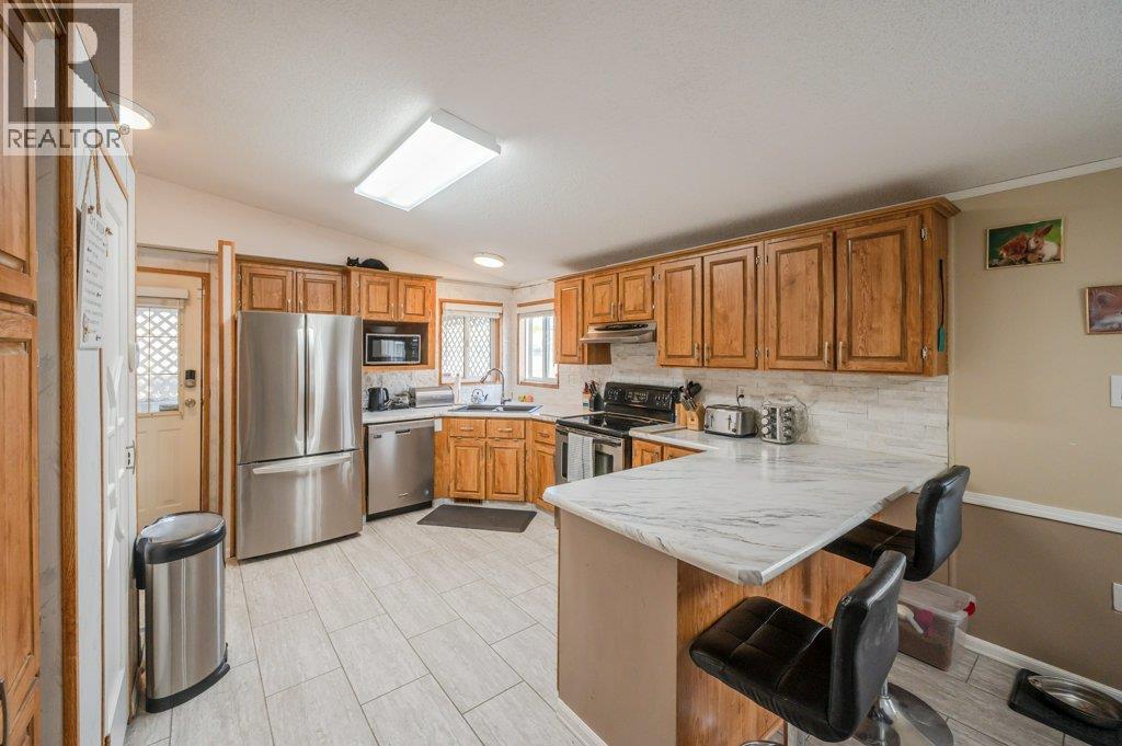 5617 HIGHWAY 97 - 16