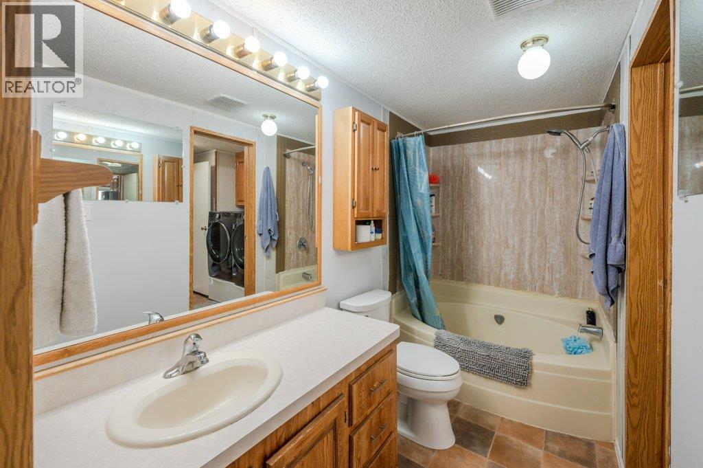 5617 HIGHWAY 97 - 26