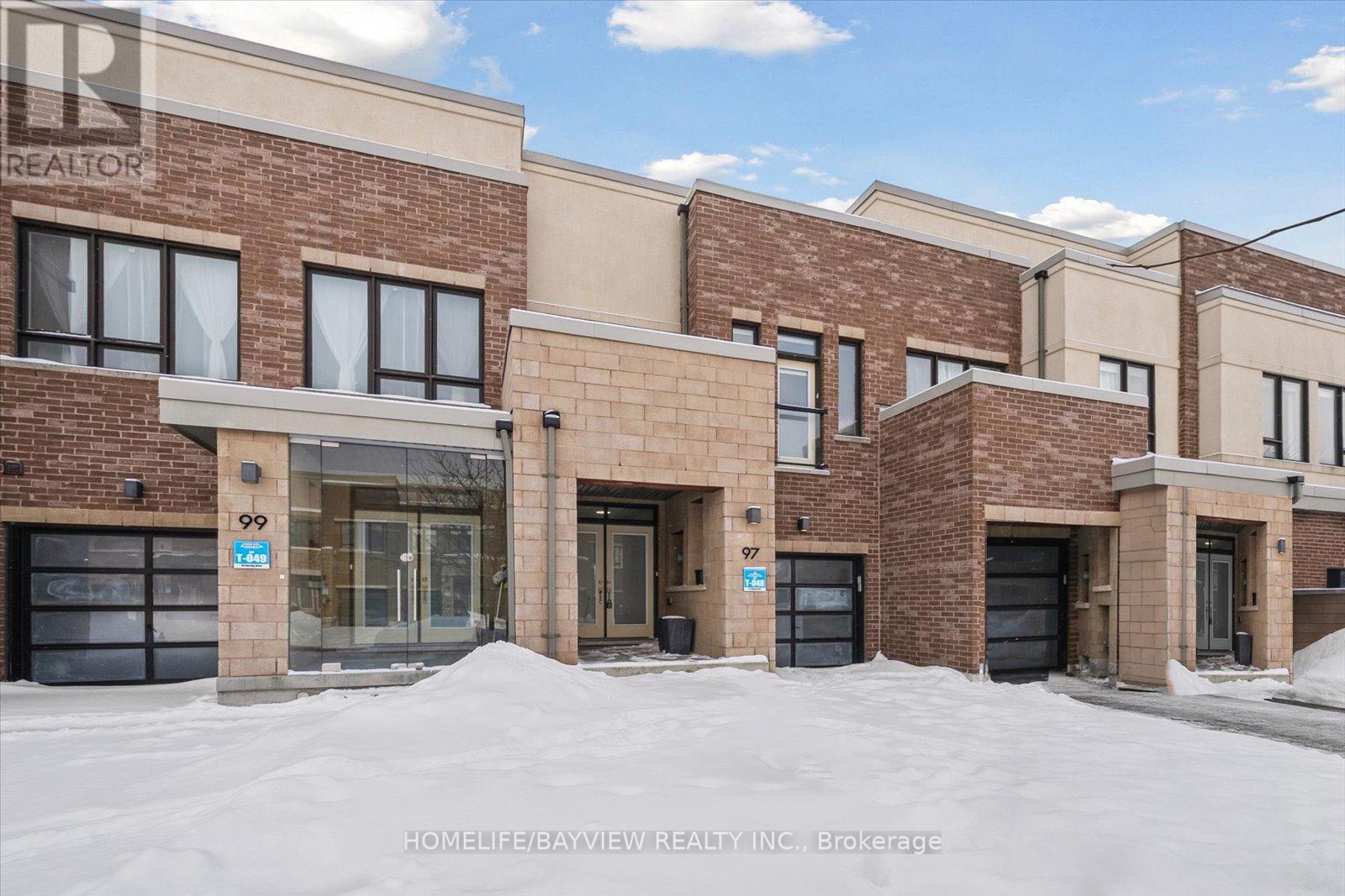 97 DARIOLE DRIVE - Photo 4 of 48, Richmond Hill, Ontario