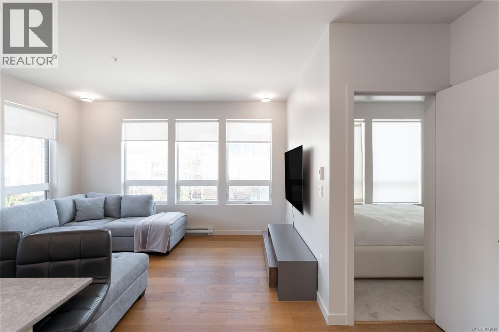 206 629 Speed Avenue, Victoria