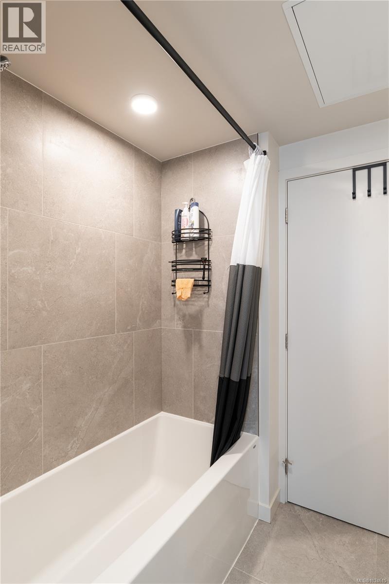 206 629 Speed Avenue, Victoria