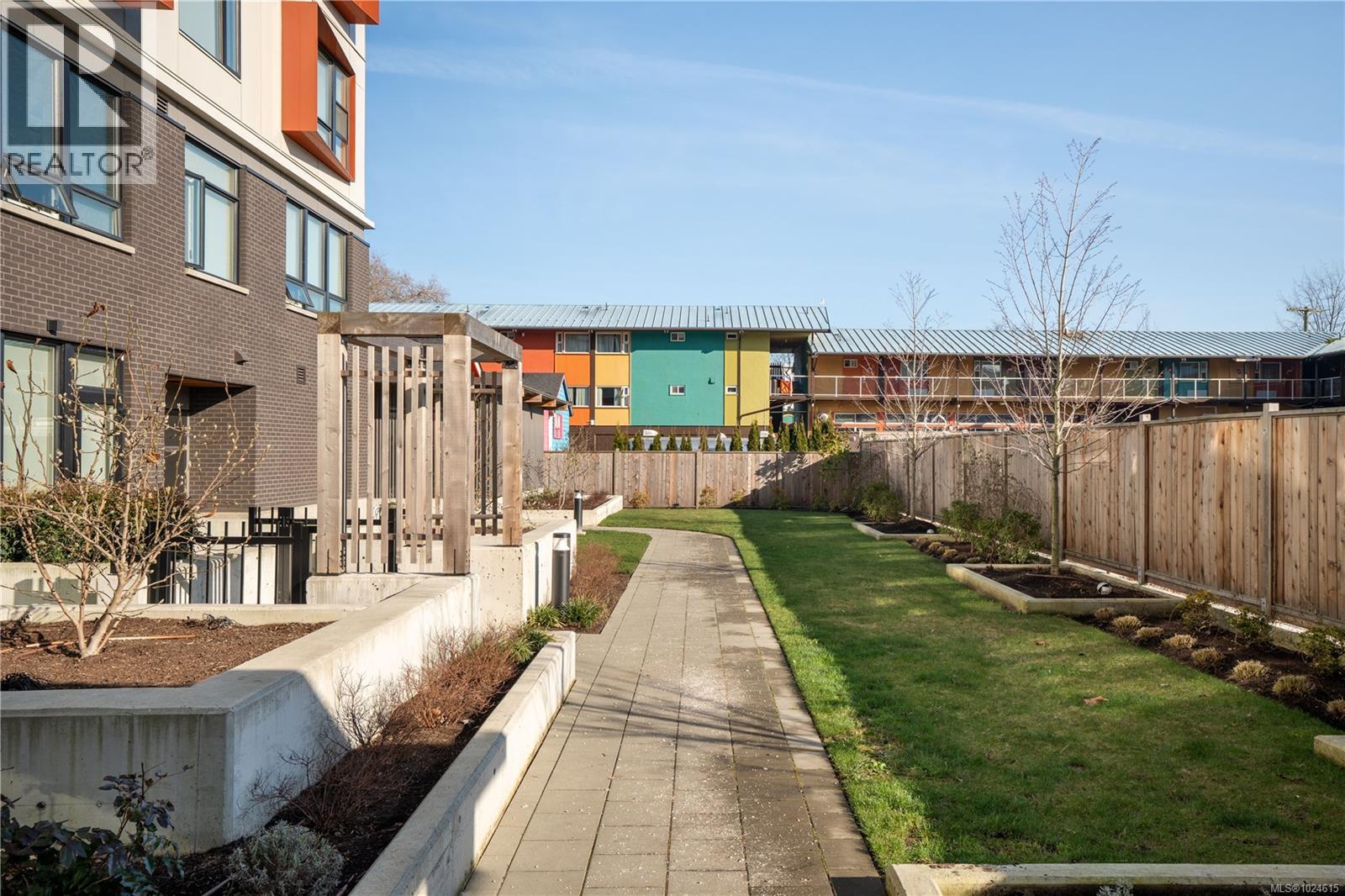 206 629 Speed Avenue, Victoria