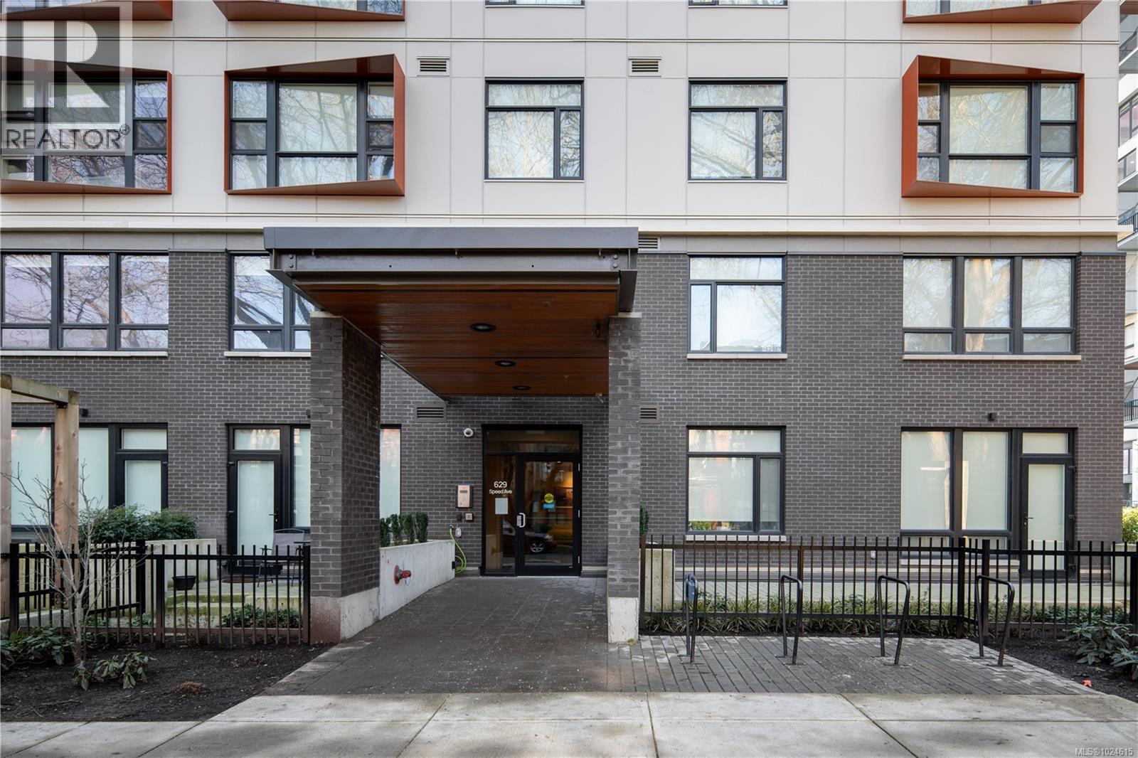 206 629 Speed Avenue, Victoria