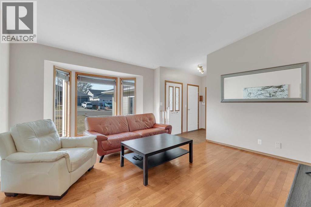 16 Parson Drive, Sylvan Lake