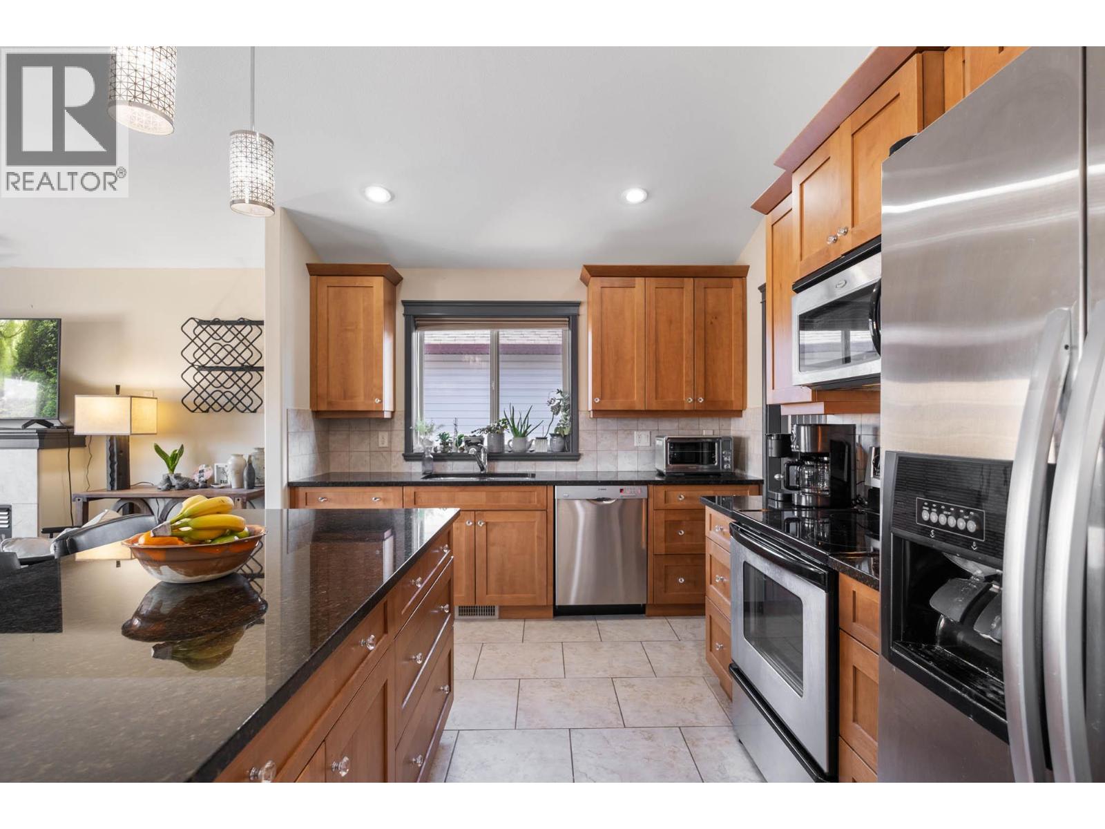  3284 Redecopp Court, Lake Country