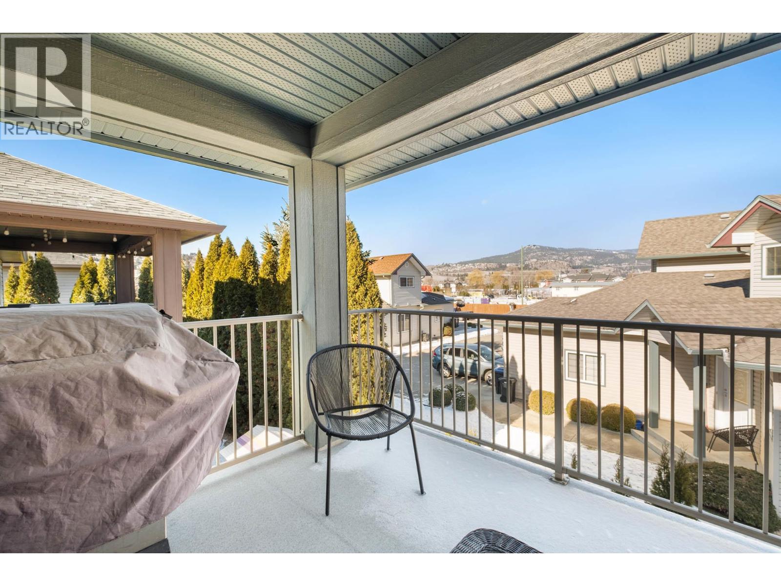  3284 Redecopp Court, Lake Country