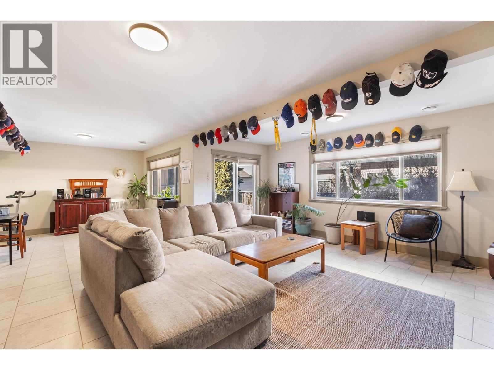  3284 Redecopp Court, Lake Country