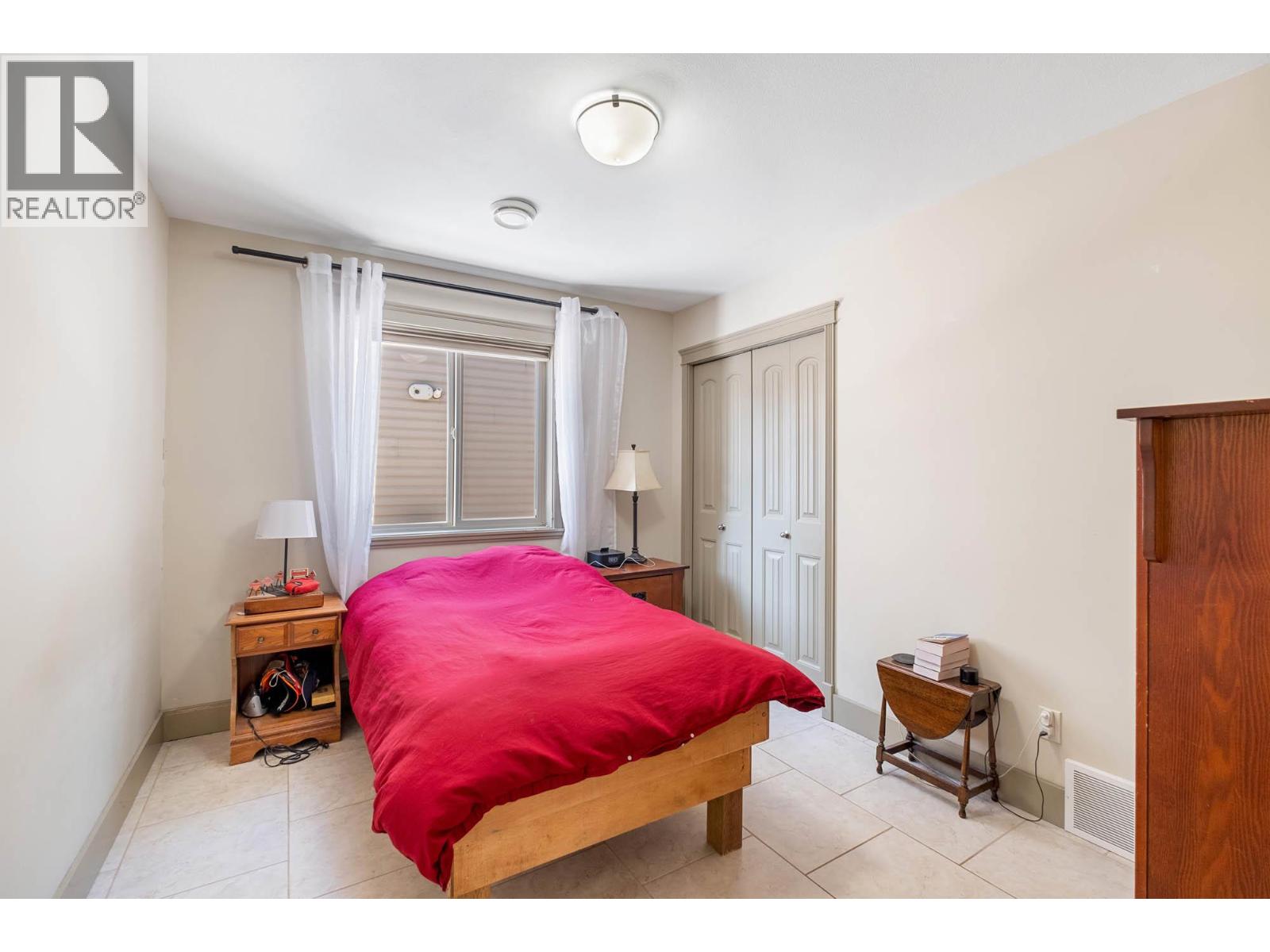  3284 Redecopp Court, Lake Country