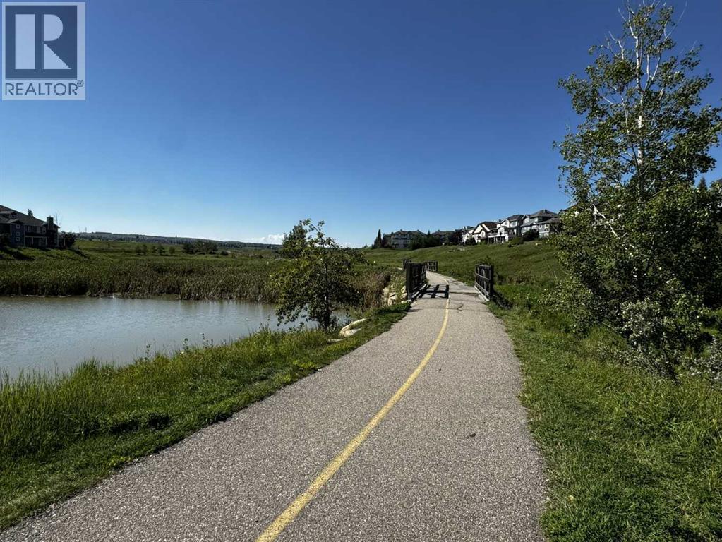 111 Hidden Creek Cove NW, Calgary, Alberta