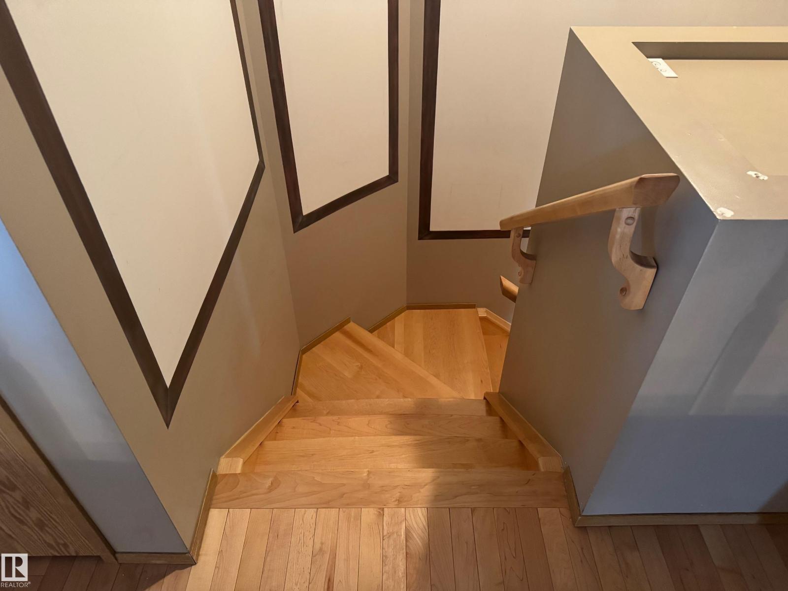 
          6562 158 AV NW
            <br/>
            <span>Edmonton</span>
            , 
            <span>AB</span>
             <span>T5Y2S7</span>
         - Photo 19