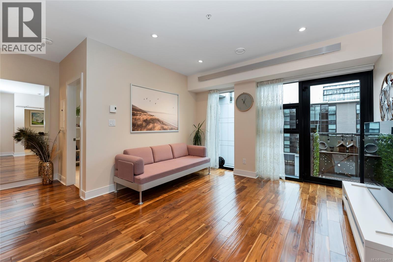 N312 1105 Pandora Avenue, Victoria