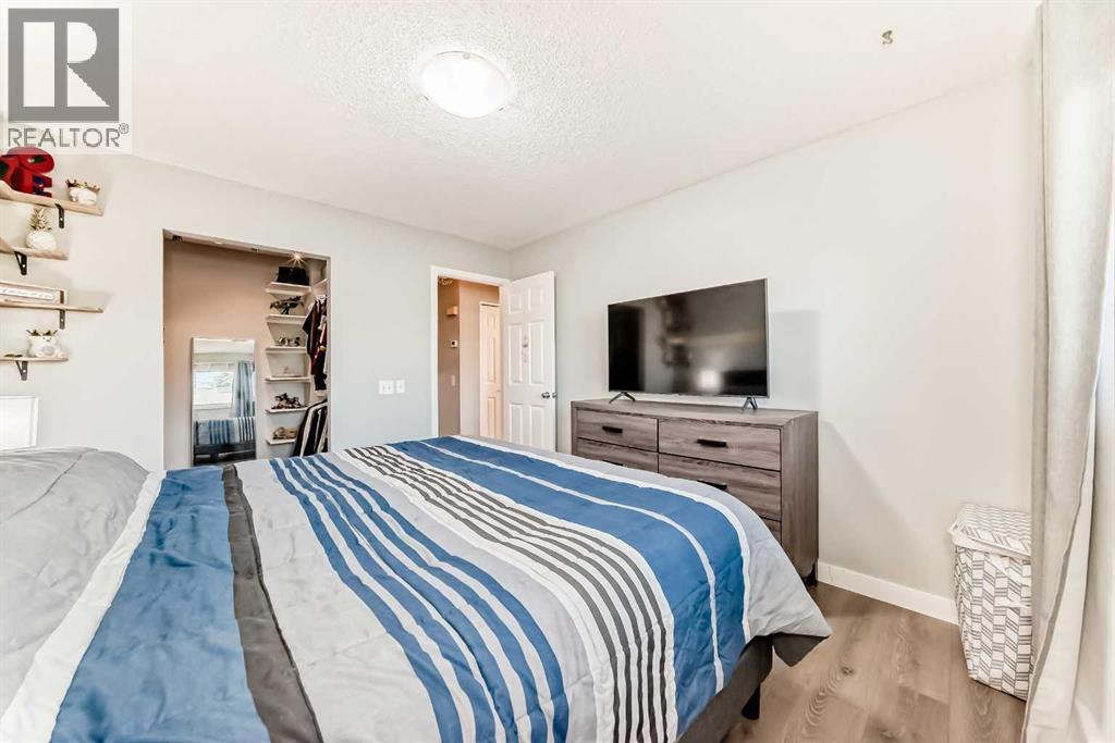 Single Family House 3 Level for Sale in  A Street SE Ogden Calgary 