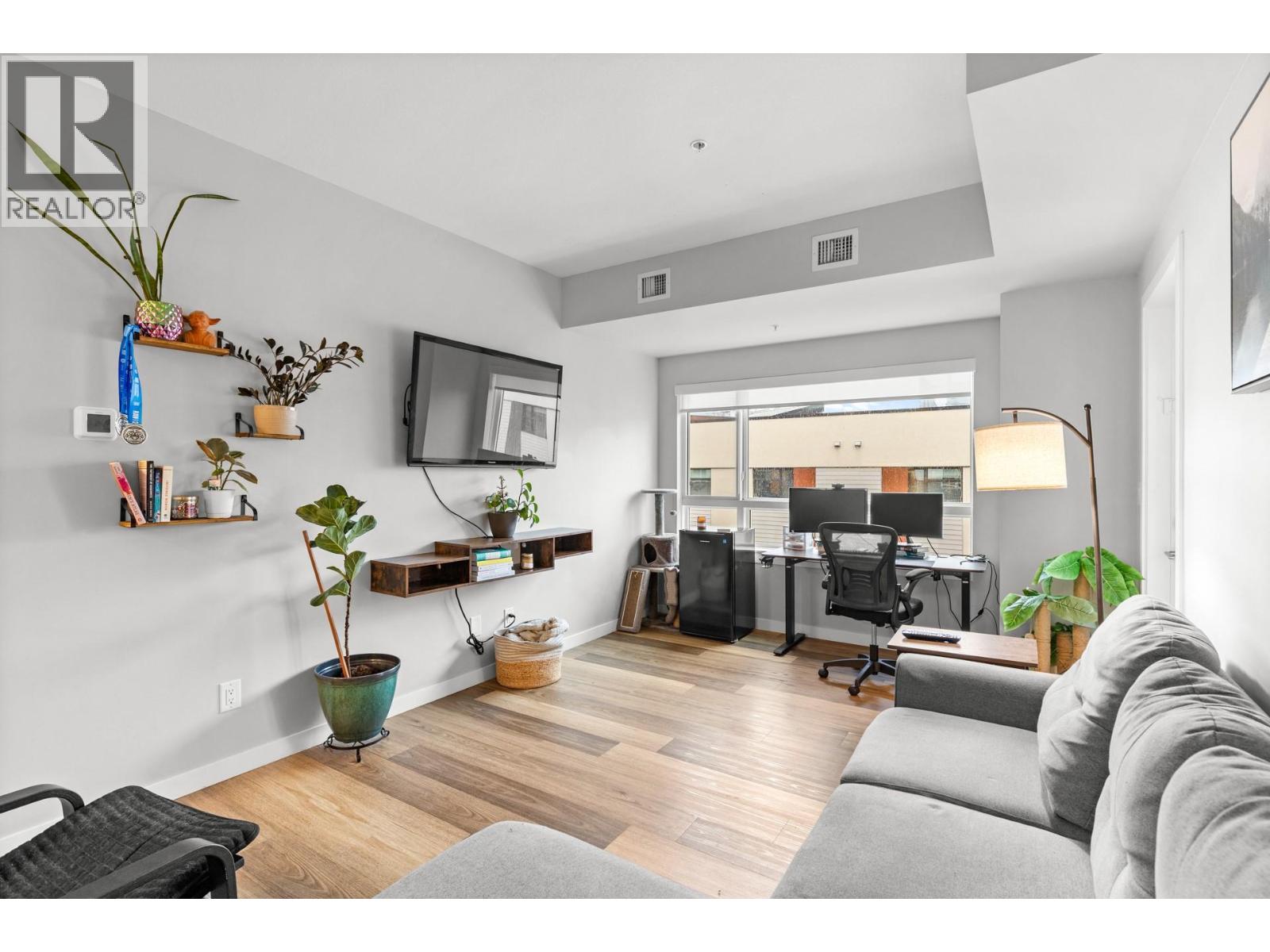 409 722 Valley Road, Kelowna