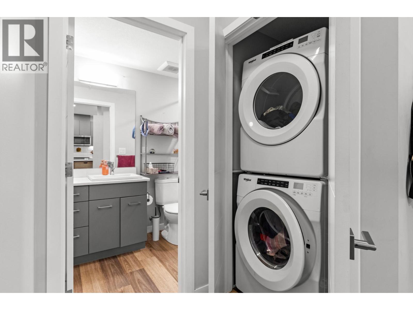 409 722 Valley Road, Kelowna