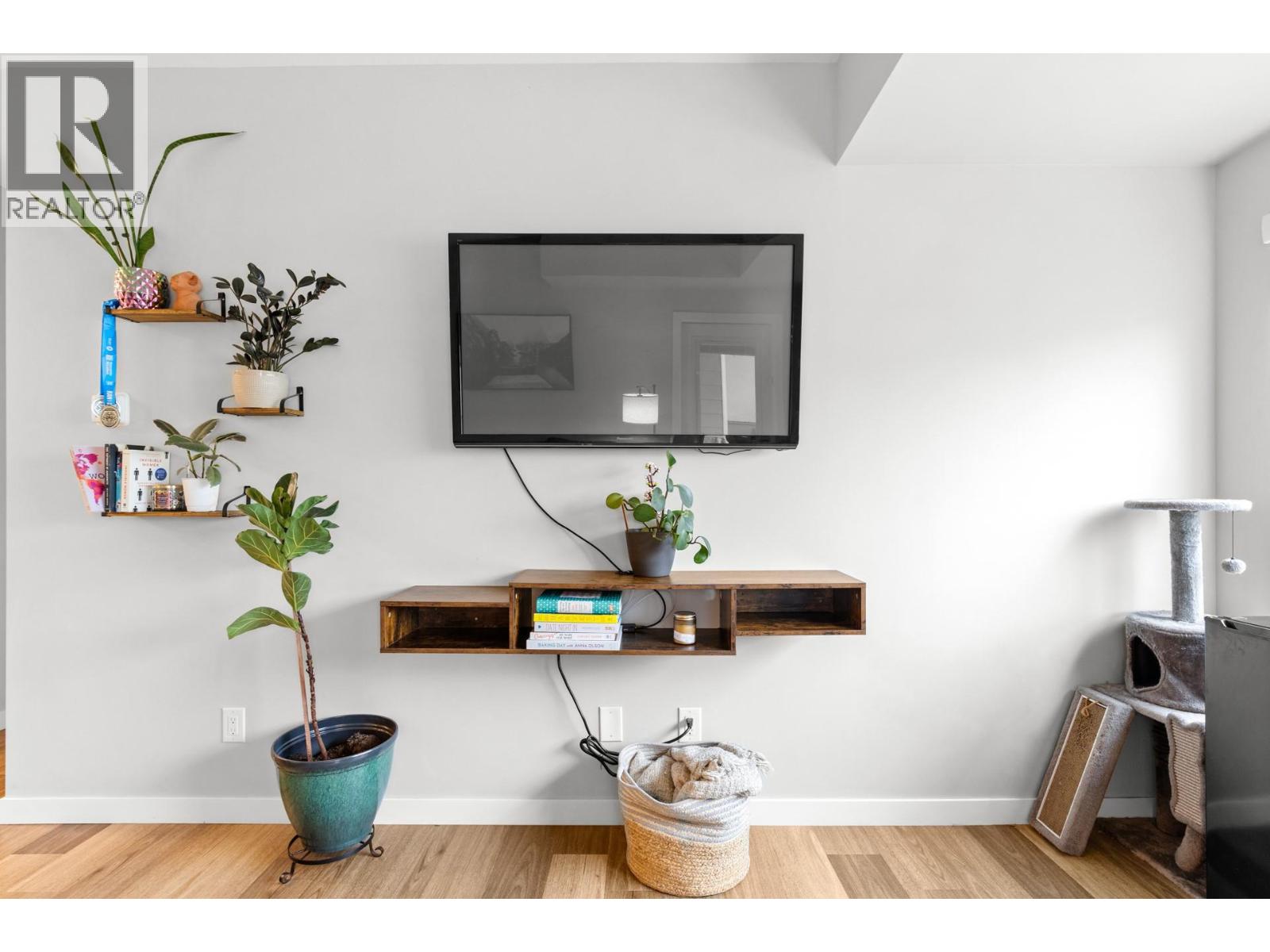 409 722 Valley Road, Kelowna