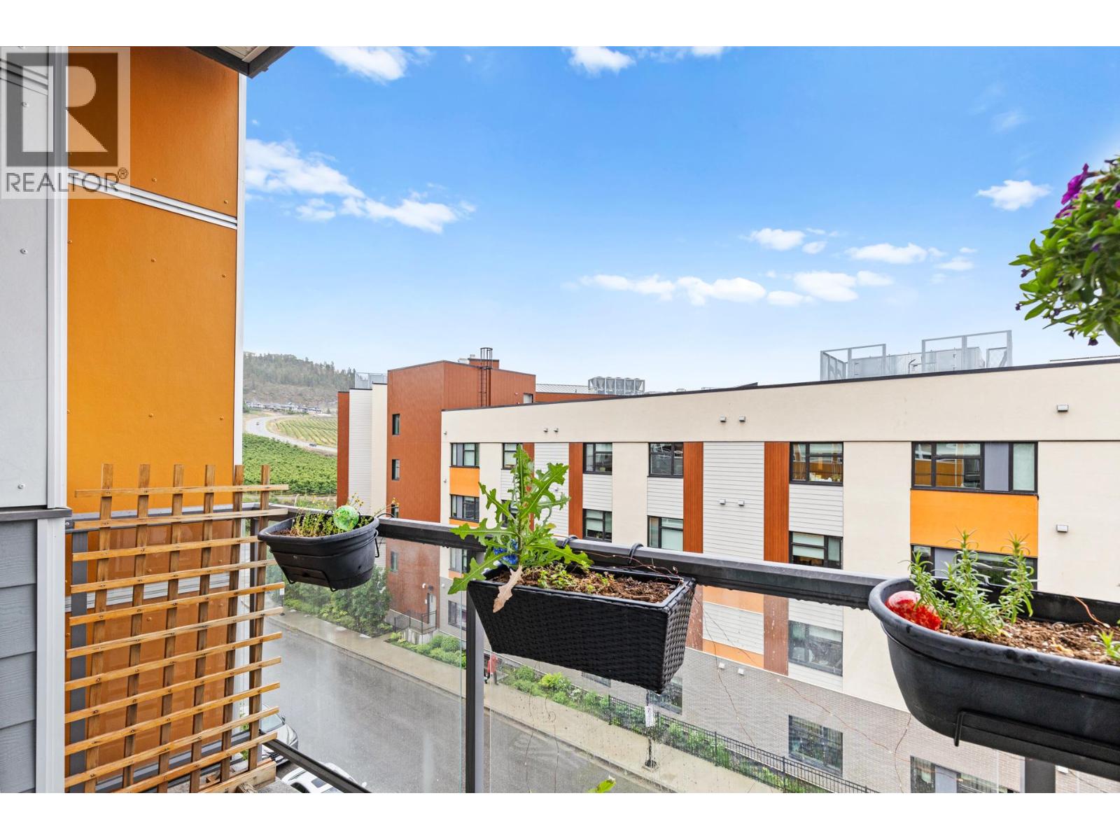 #409 722 Valley Road Lot# 73 - 22