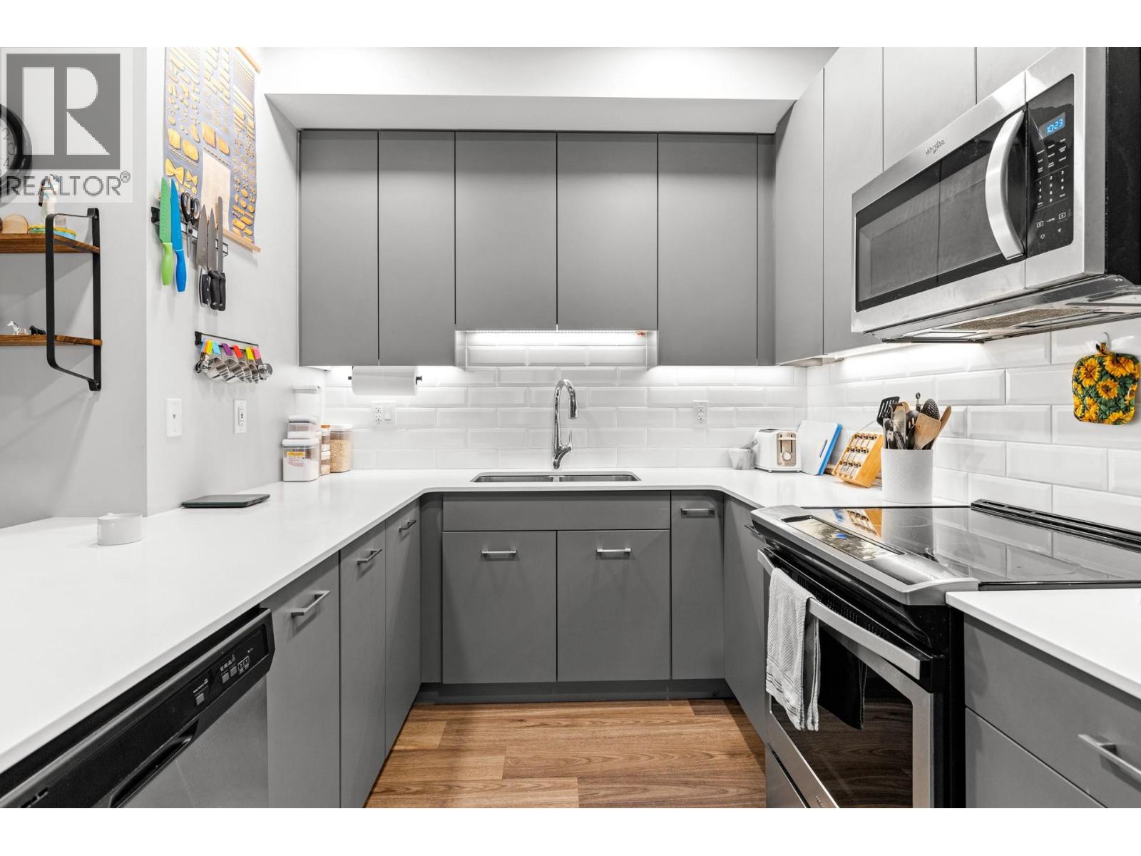 409 722 Valley Road, Kelowna