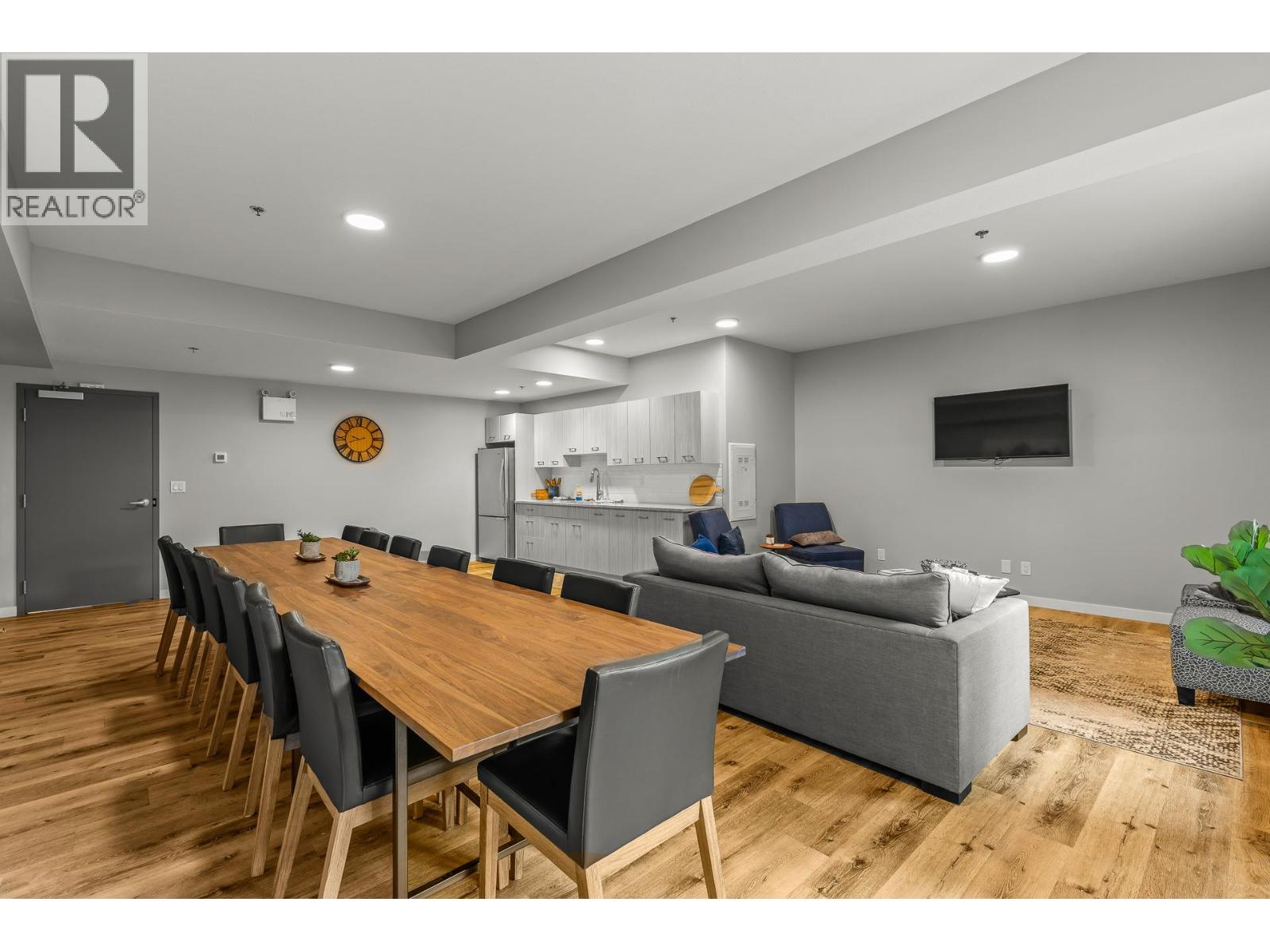 409 722 Valley Road, Kelowna