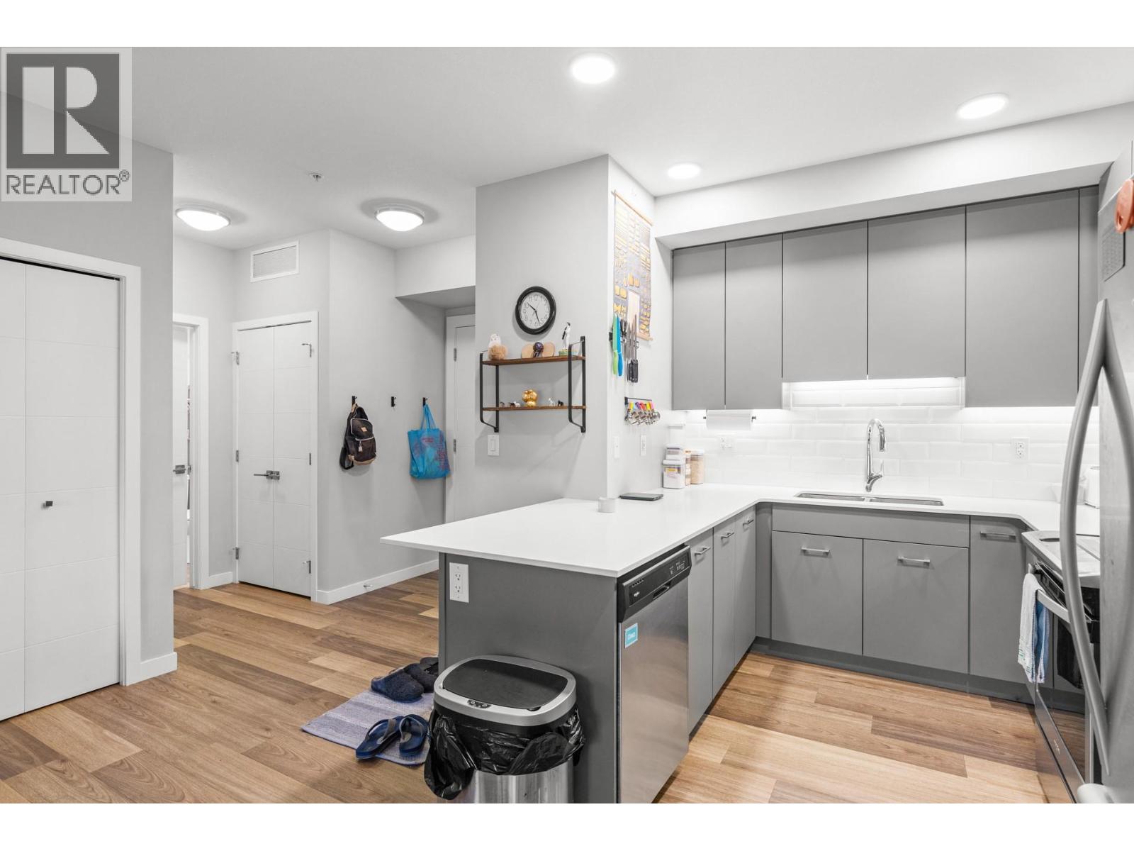 409 722 Valley Road, Kelowna