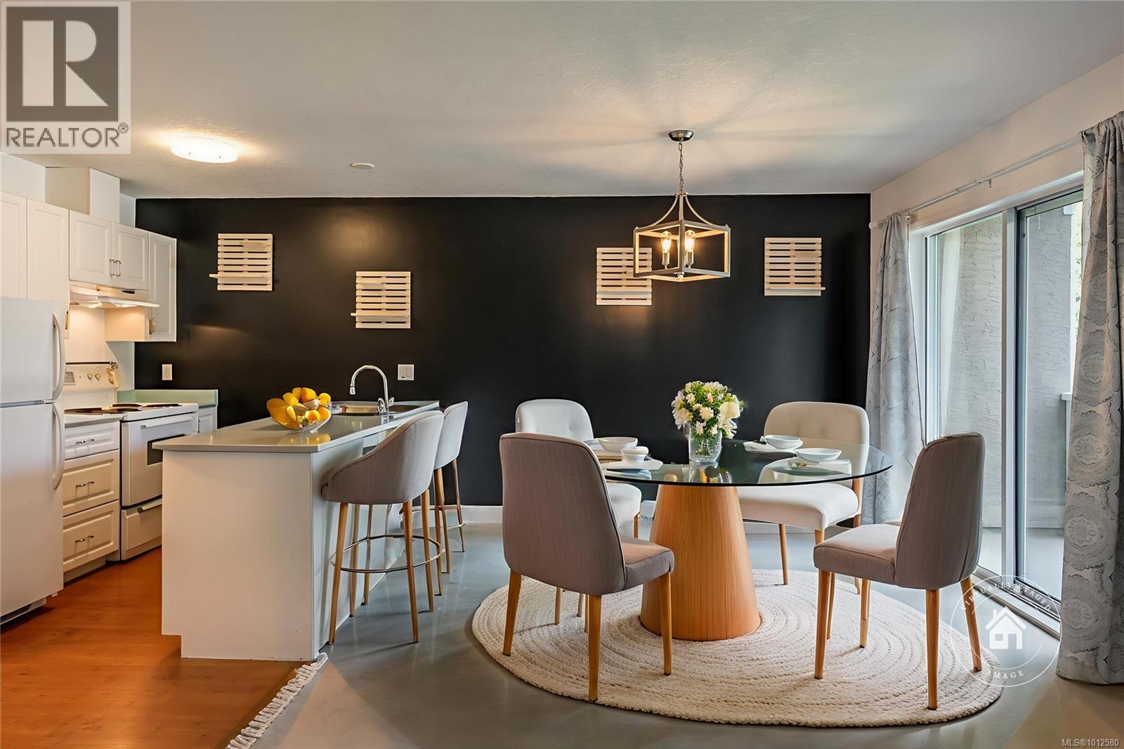 9 141 Sixth Ave - Photo 3 of 20, Qualicum Beach, British Columbia