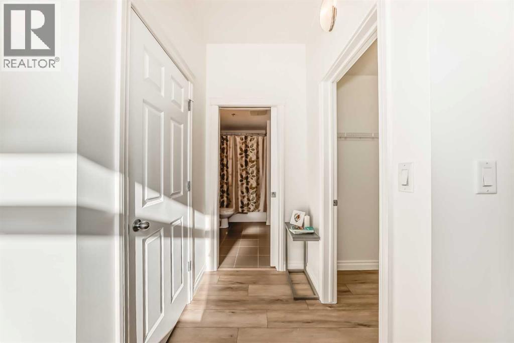 Single Family House for Sale in   Hemlock Crescent SW Spruce Cliff Calgary 