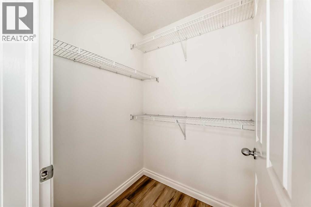 Single Family House for Sale in   Hemlock Crescent SW Spruce Cliff Calgary 