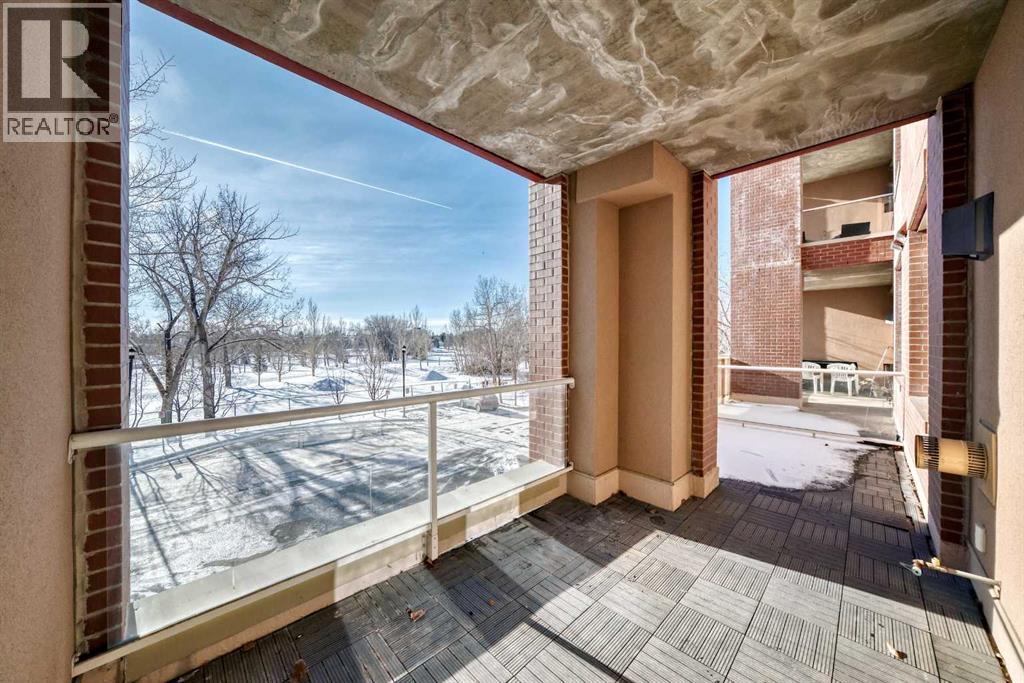 Single Family House for Sale in   Hemlock Crescent SW Spruce Cliff Calgary 