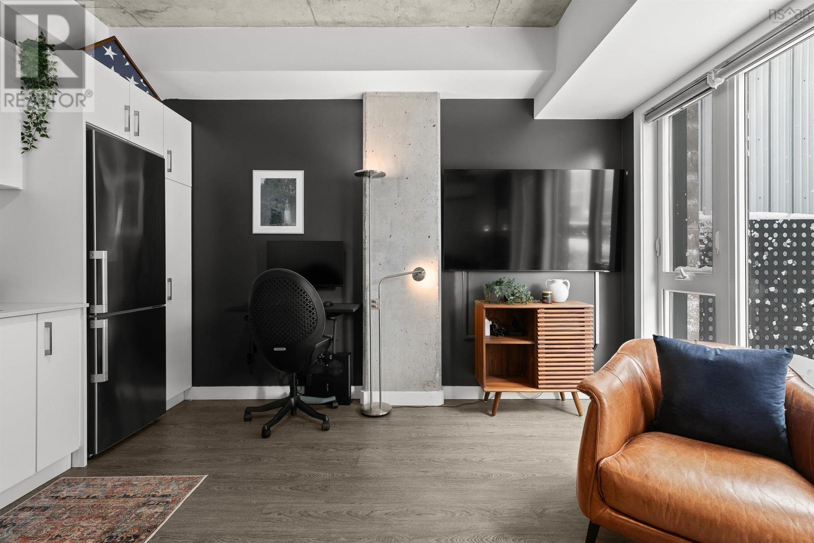 Property 3 of 22 of 102 5684 West Street