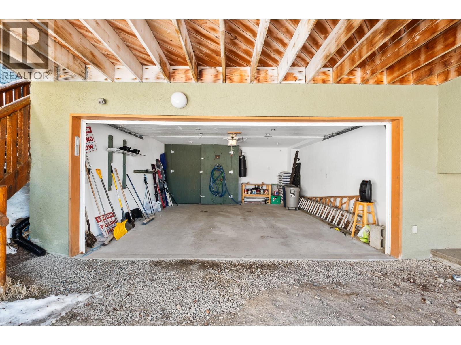 B 4940 Snowpines Road, Big White