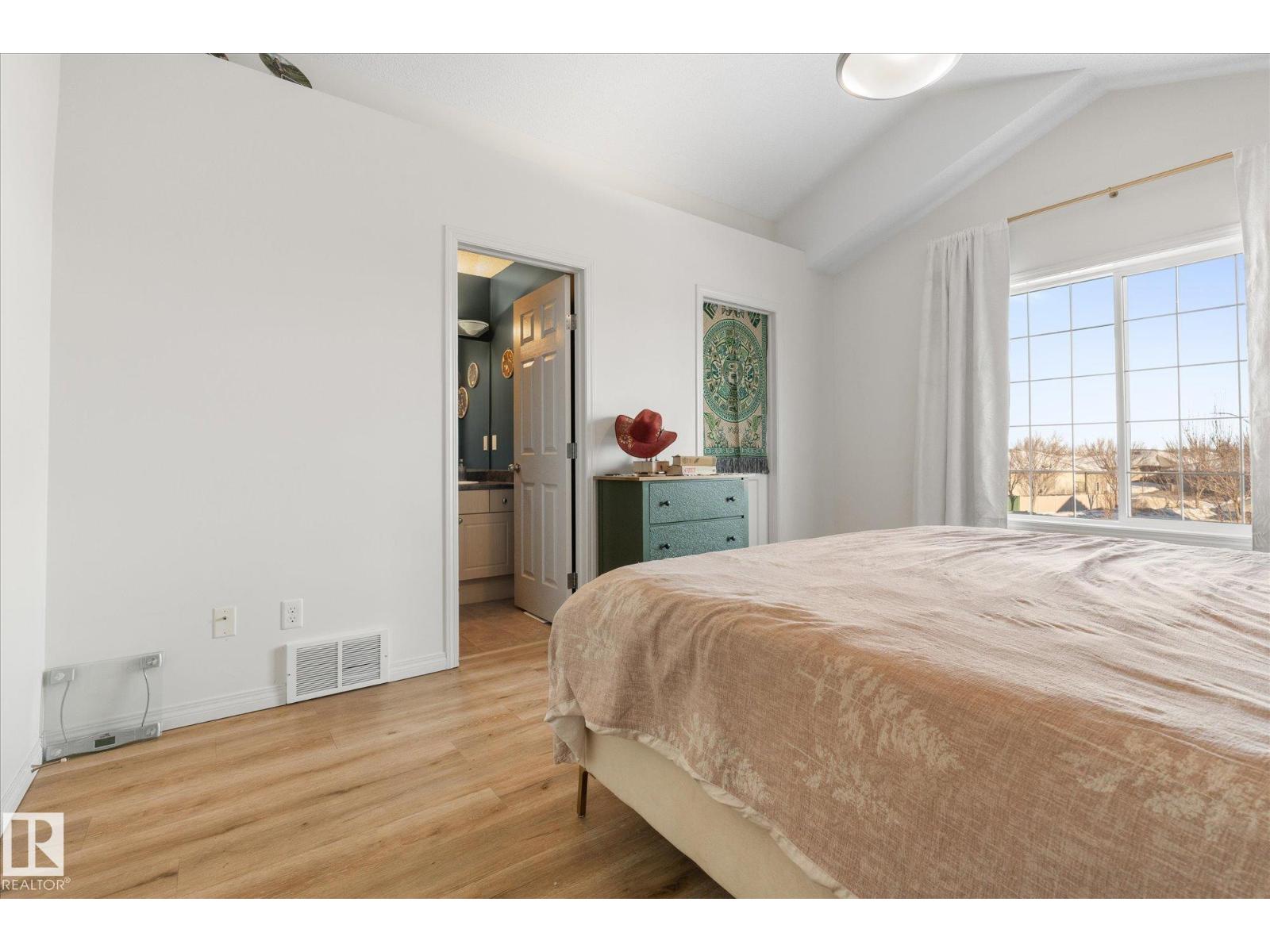 14 WISTERIA LN, Fort Saskatchewan