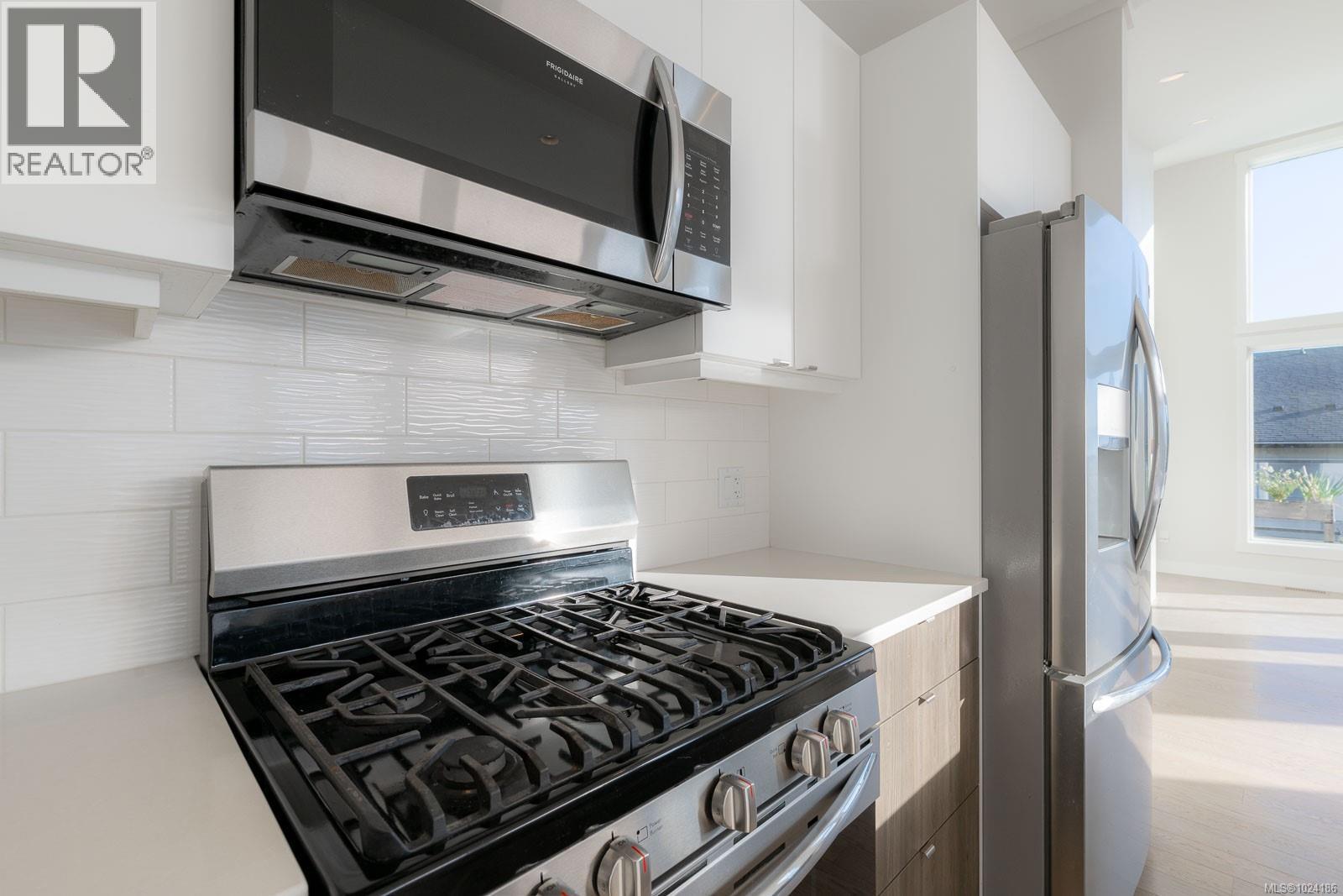 2211 Winfield Dr, Sooke