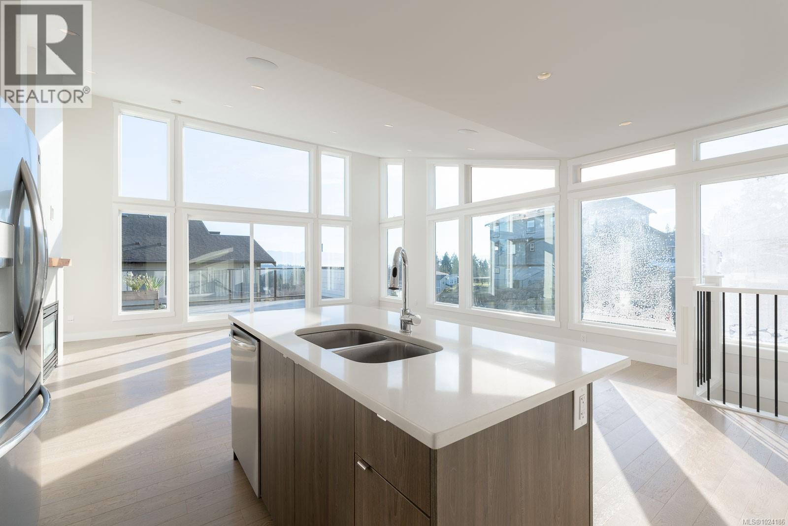 2211 Winfield Dr, Sooke