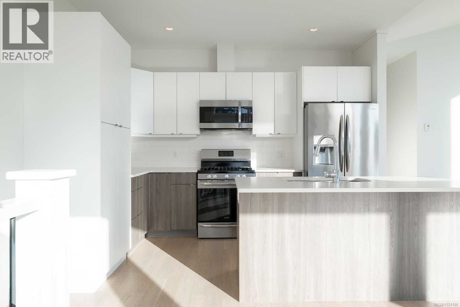 2211 Winfield Dr, Sooke