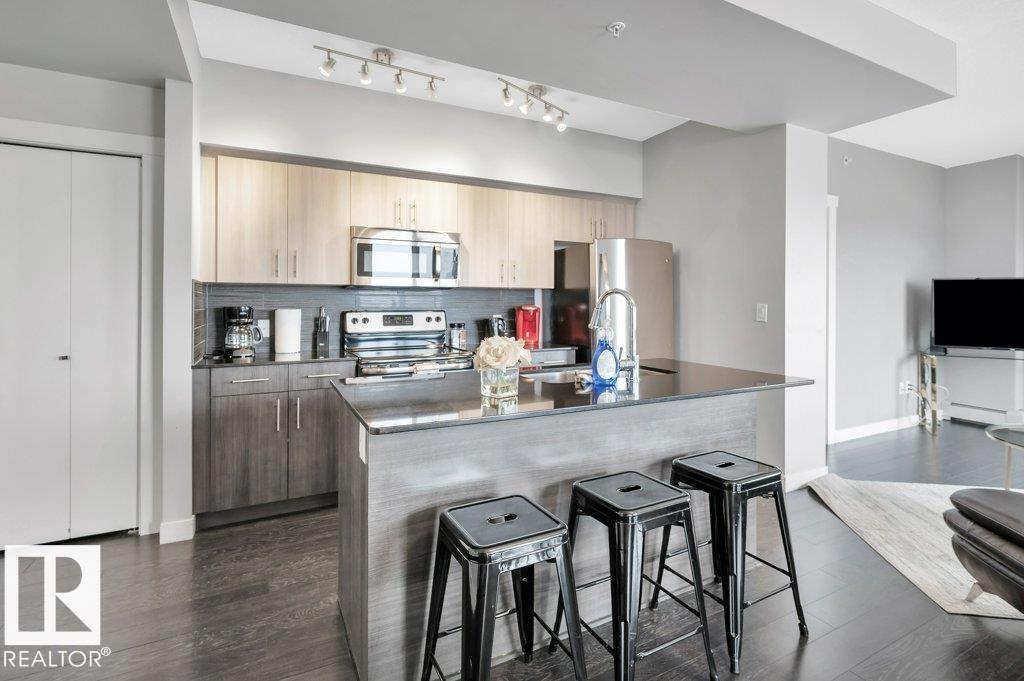 #2107 10226 104 ST NW - 24