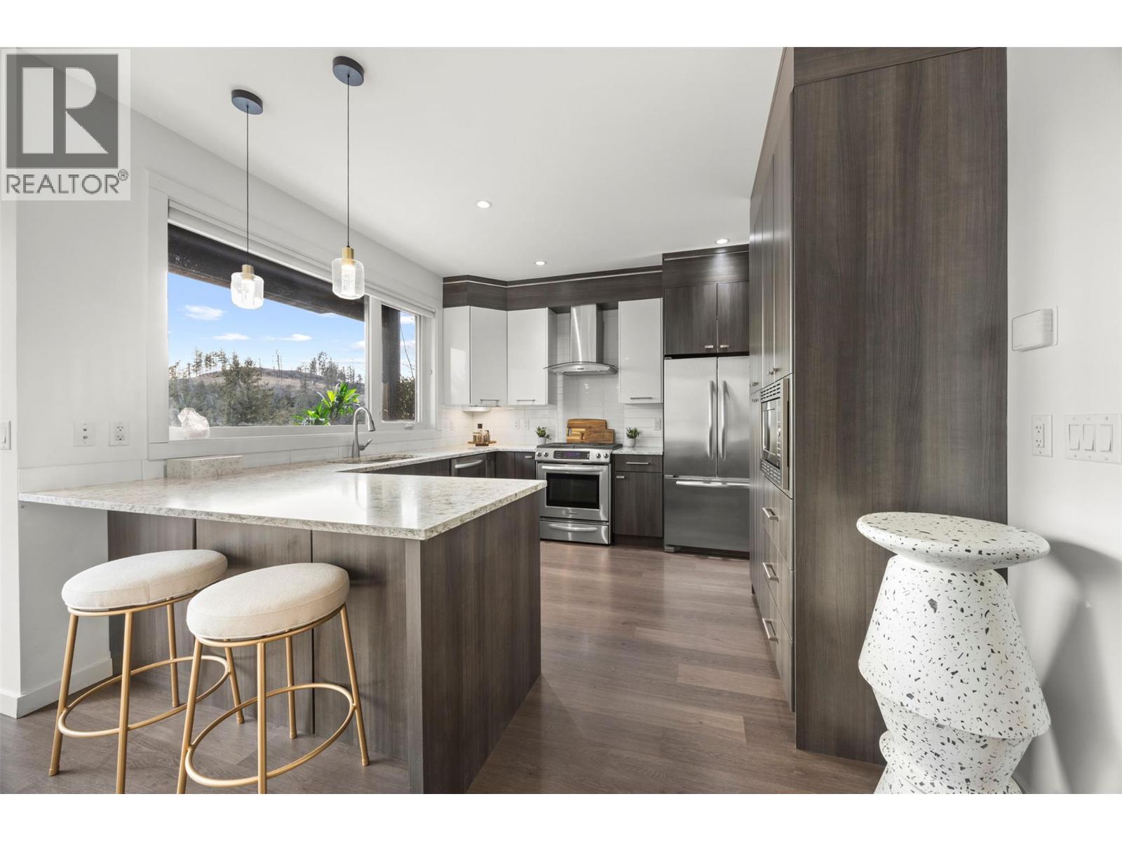 16 1818 Peak Point Court, West Kelowna