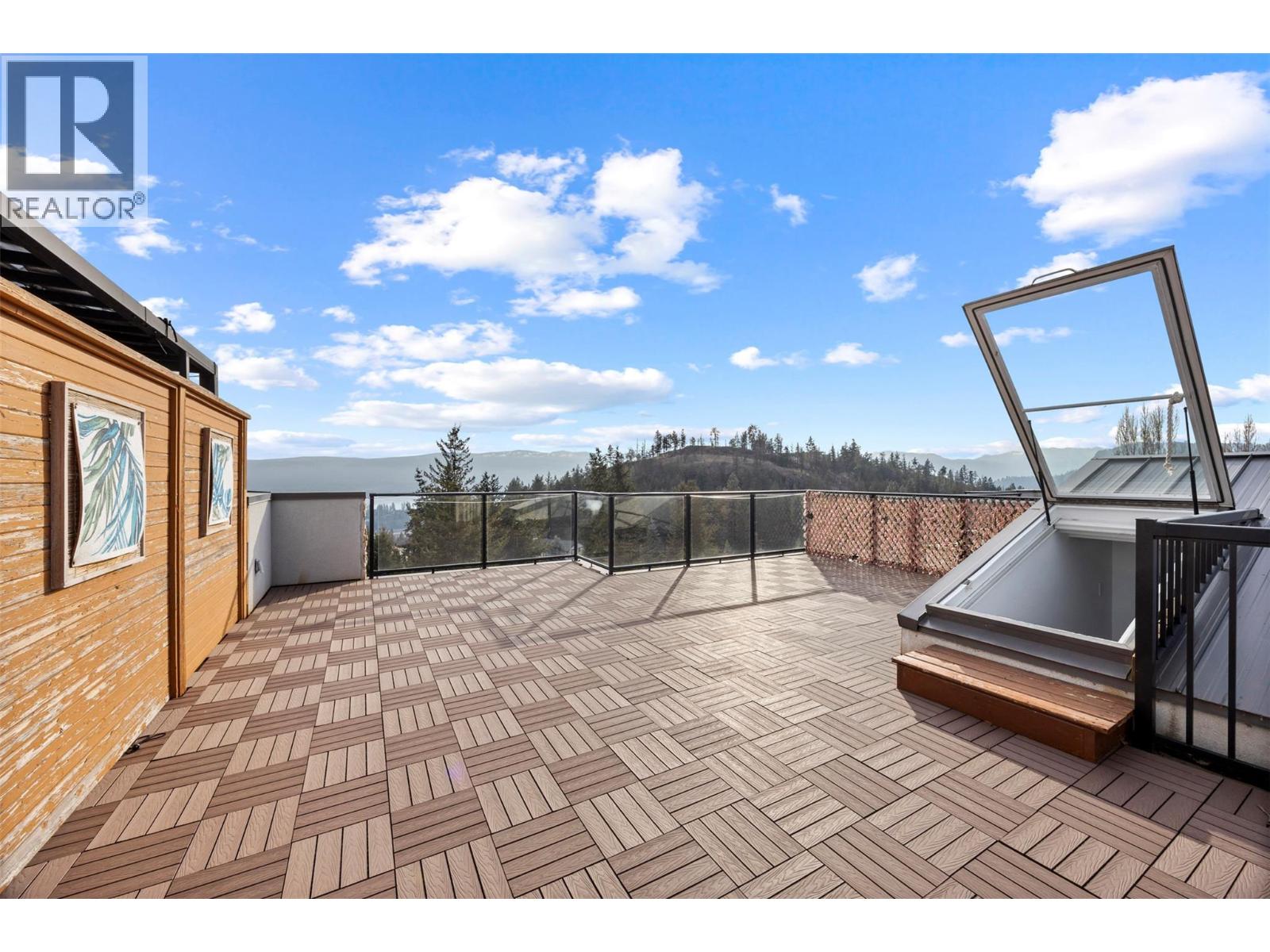 16 1818 Peak Point Court, West Kelowna