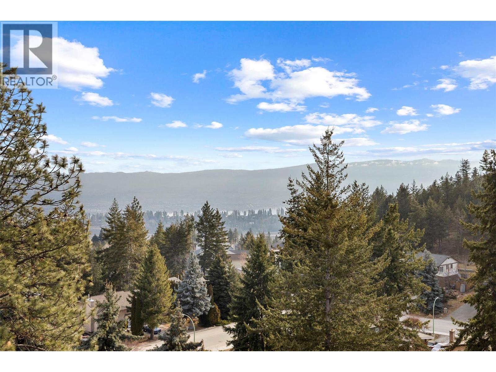16 1818 Peak Point Court, West Kelowna