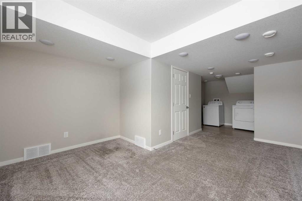 120 Warren Way, Fort McMurray