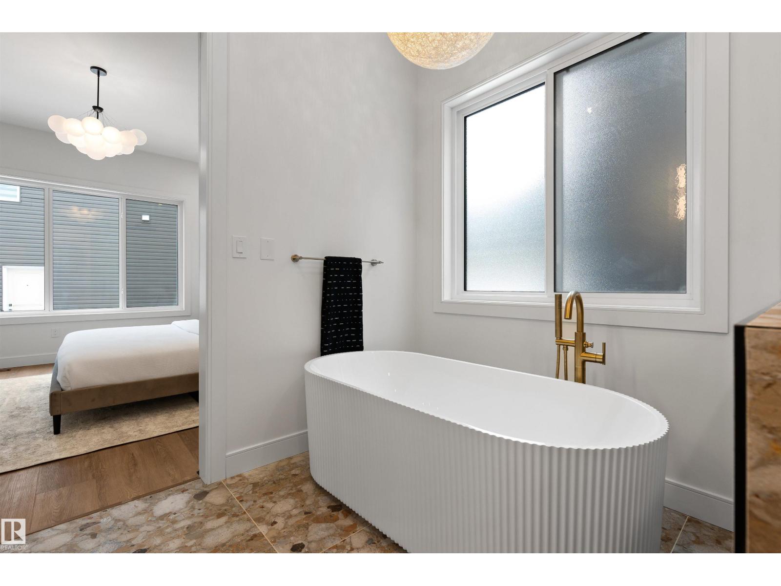 96 EDGEFIELD WY, St. Albert