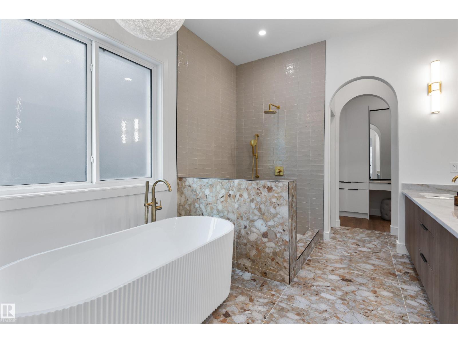 96 EDGEFIELD WY, St. Albert