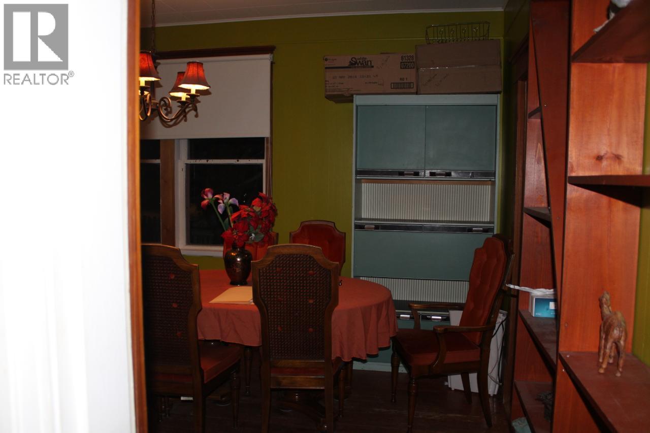  102 1ST Avenue, Nakusp