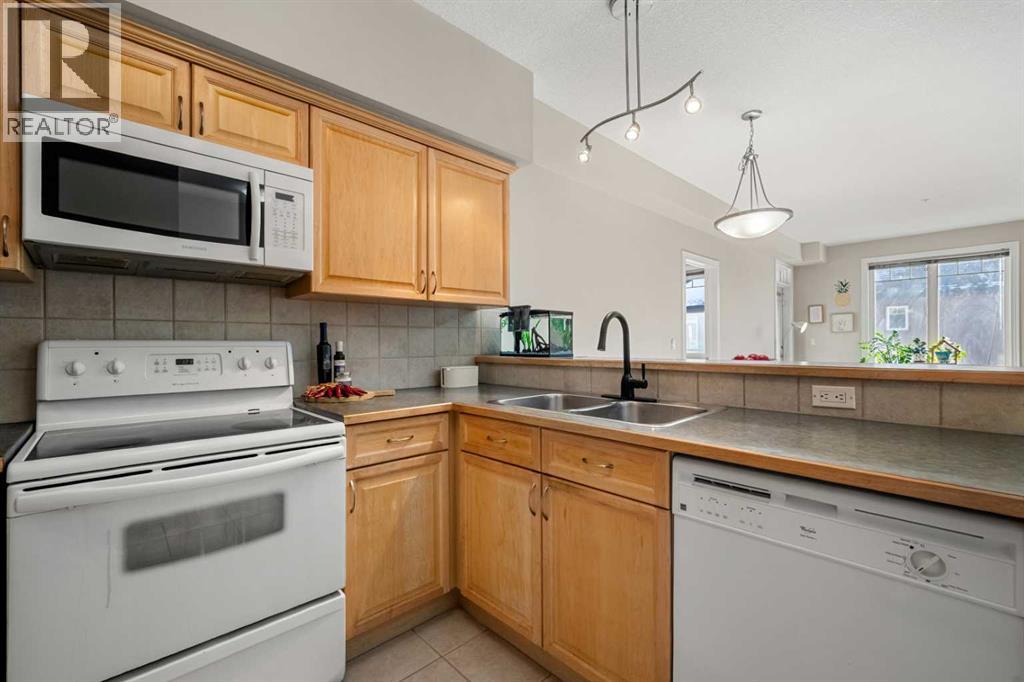 Single Family House for Sale in   Signature Park SW Signal Hill Calgary 