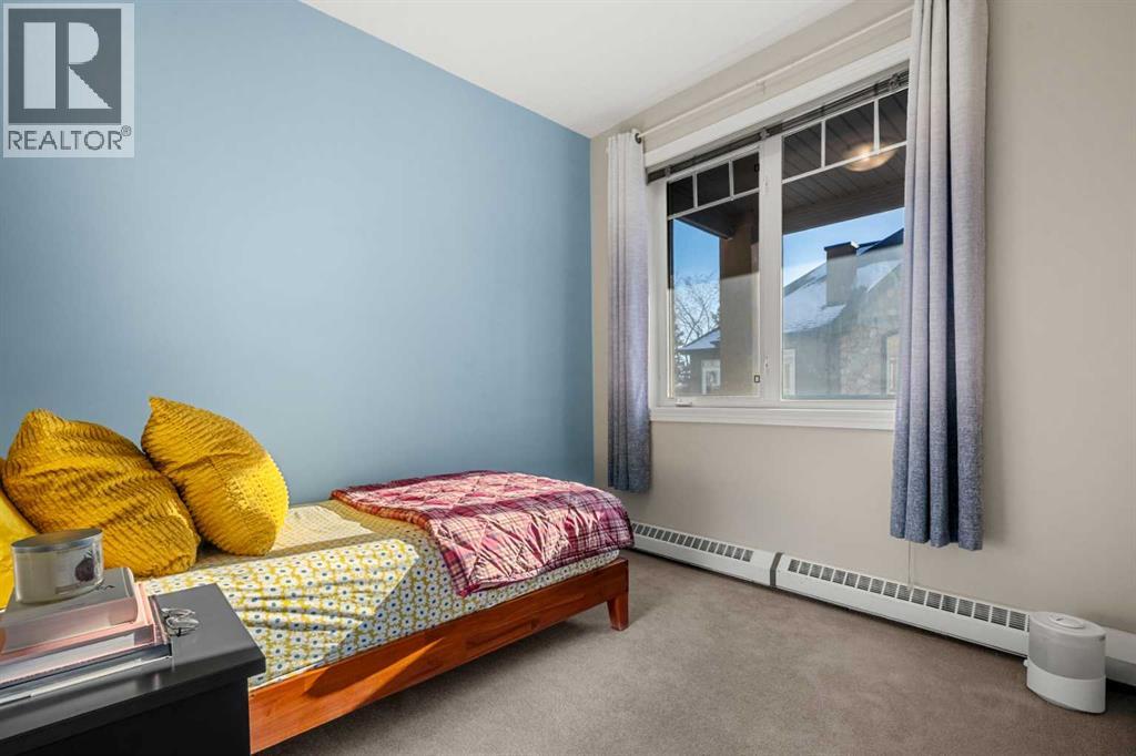 Single Family House for Sale in   Signature Park SW Signal Hill Calgary 