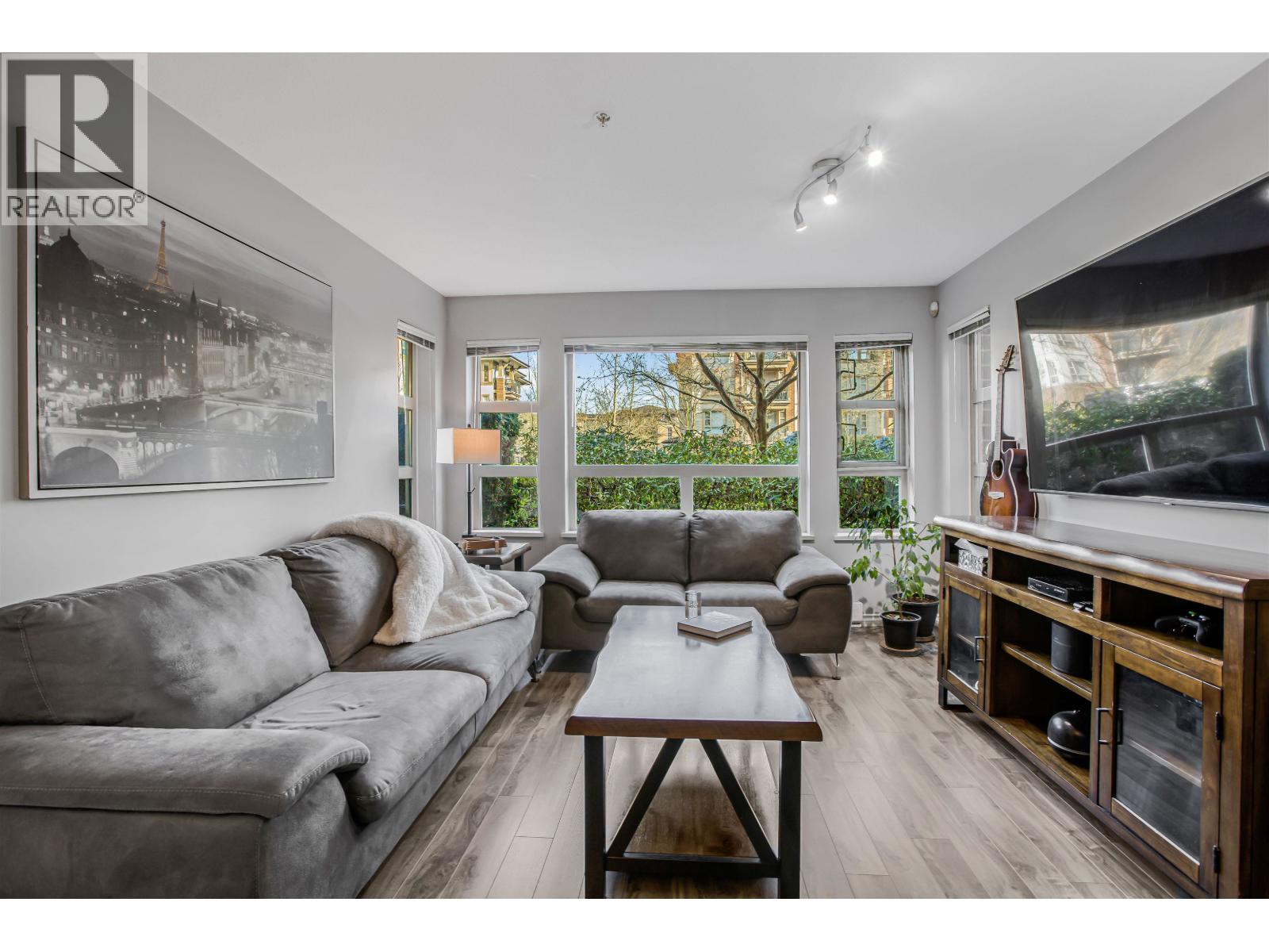 #6101-5117 GARDEN CITY Road, Richmond