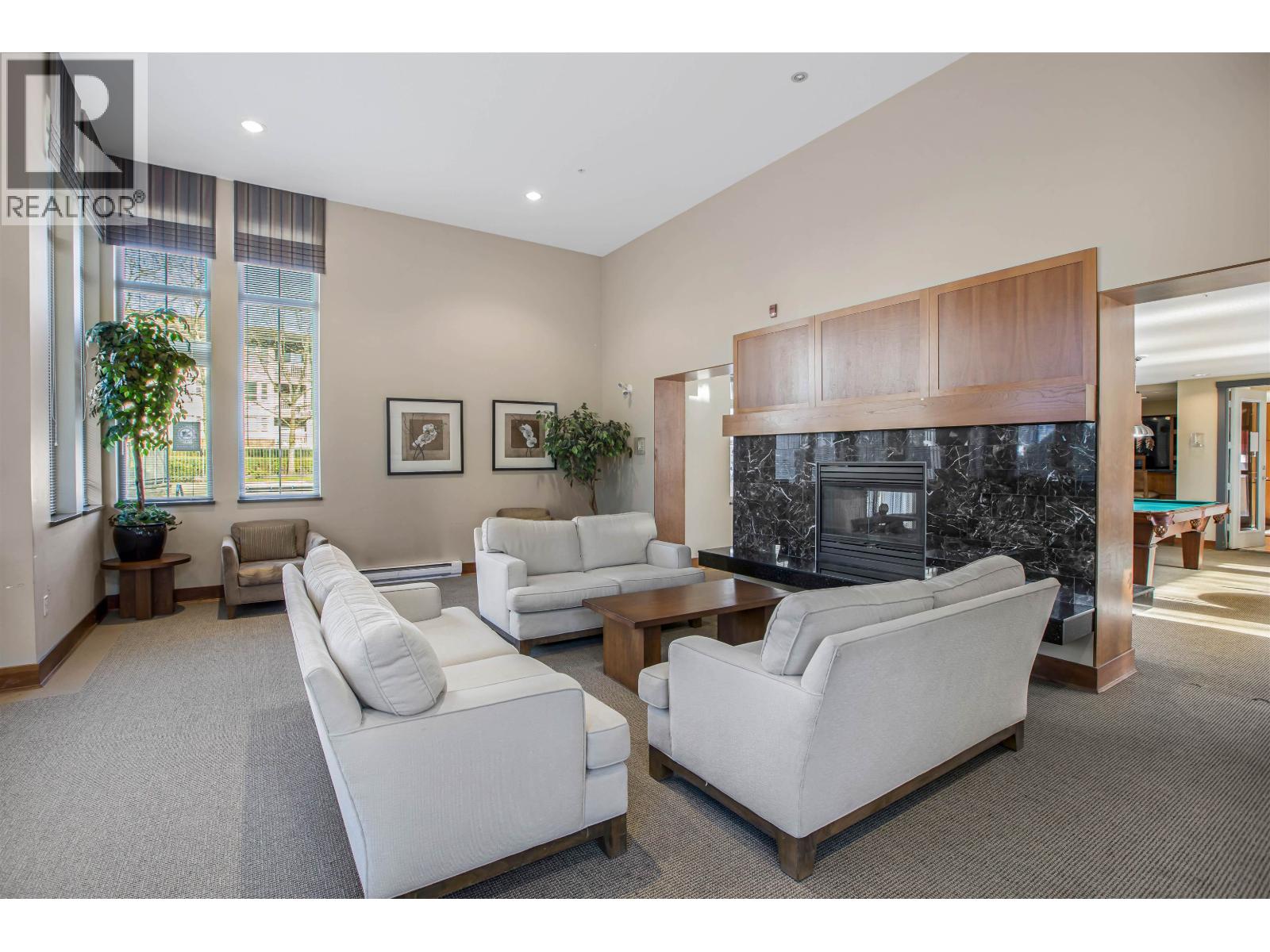 #6101-5117 GARDEN CITY Road, Richmond