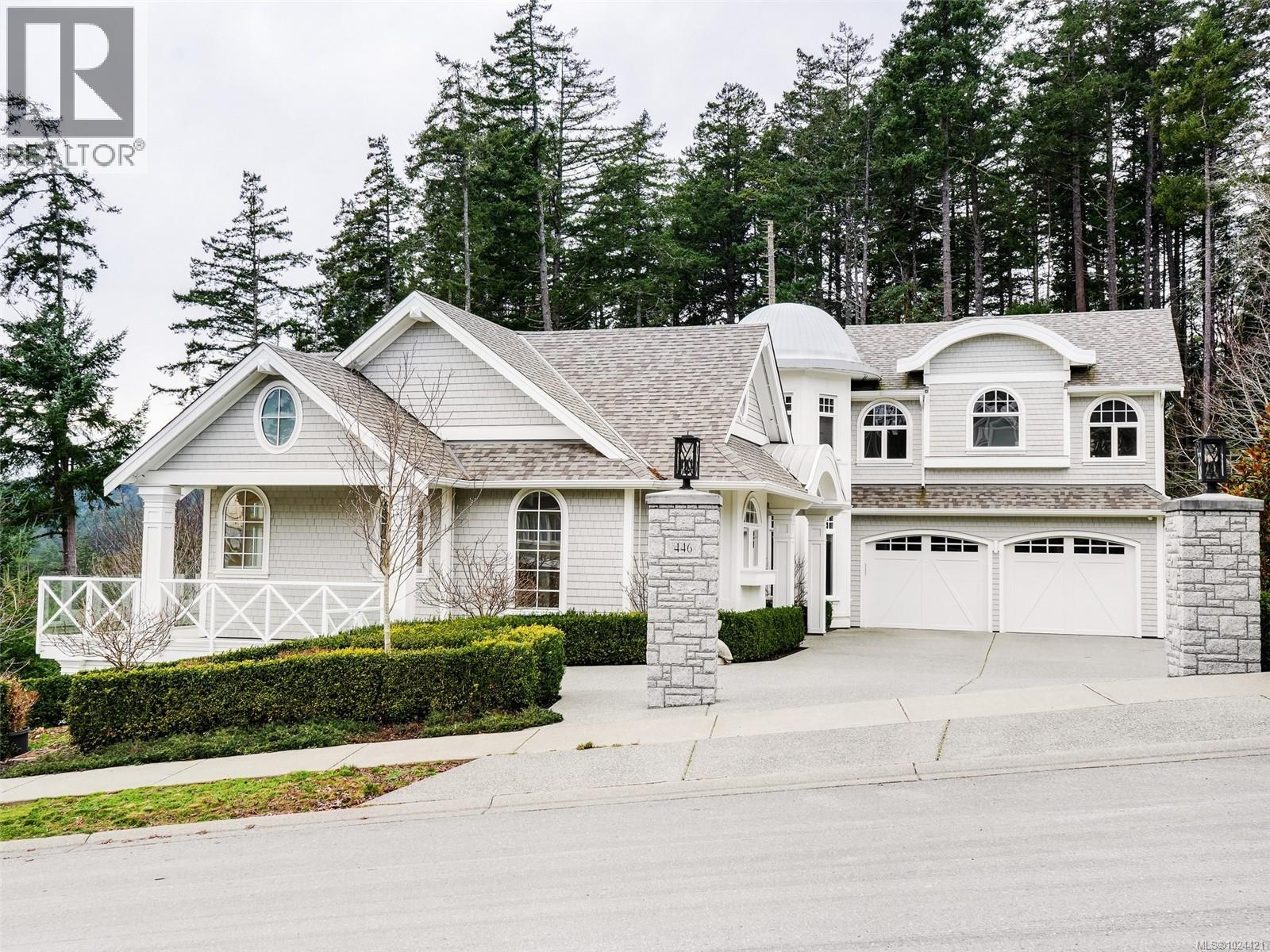 446 Pelican Dr, Colwood